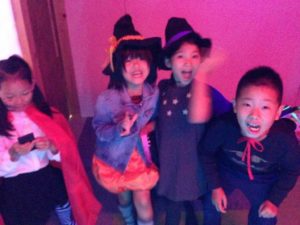 キッズクラスのハロウィーンパーティー